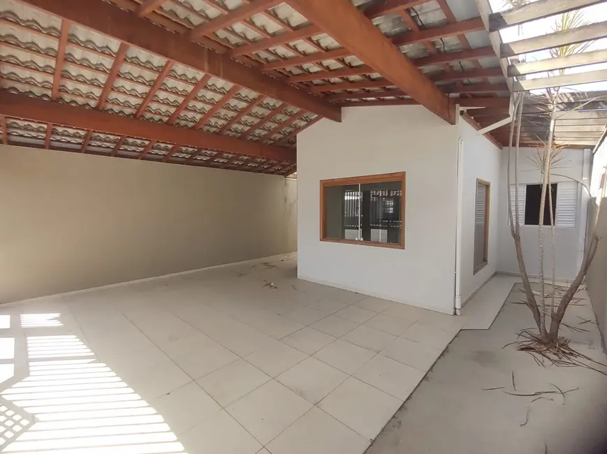 Foto 3 de Casa com 3 quartos à venda, 147m2 em Nossa Senhora do Perpétuo Socorro, Pindamonhangaba - SP