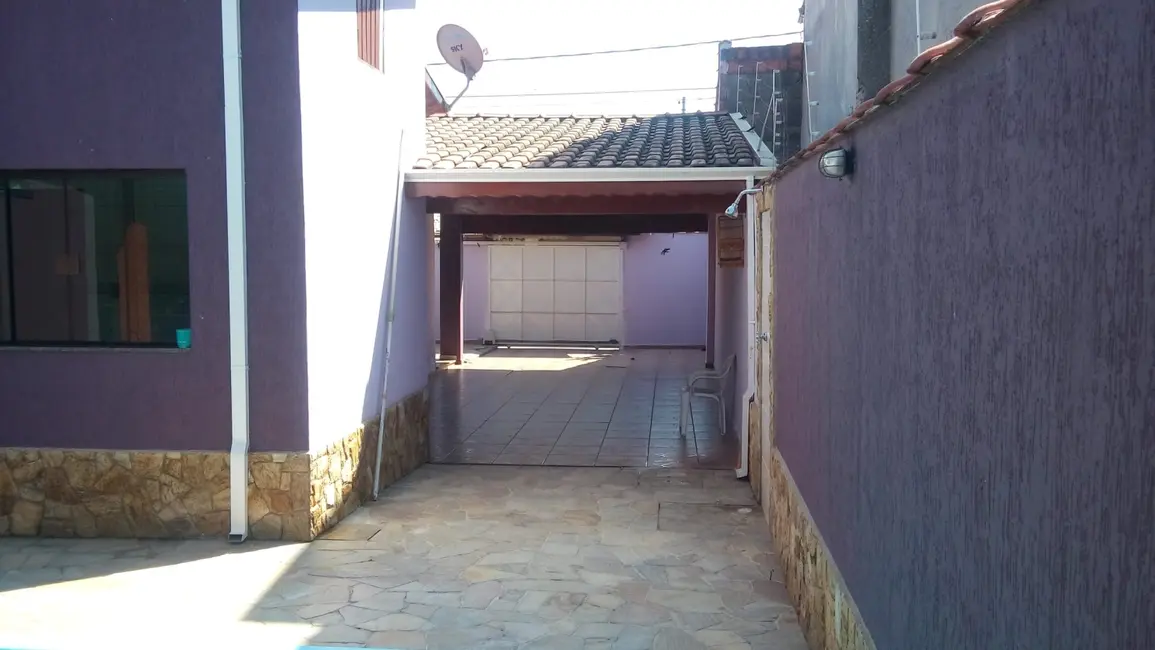 Casa com 3 quartos à venda, 130m2 em Conjunto Habitacional Terra dos Ipês II (Fase I), Pindamonhangaba - SP - imagem 9 Foto 9 de Casa com 3 quartos à venda, 130m2 em Conjunto Habitacional Terra dos Ipês II (Fase I), Pindamonhangaba - SP
