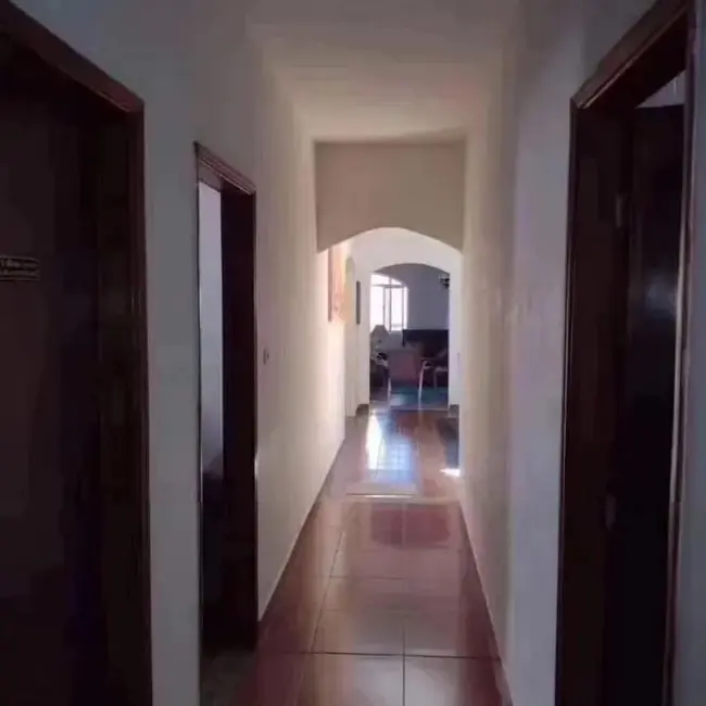 Foto 9 de Sobrado com 5 quartos à venda e para alugar, 300m2 em Jardim das Nações, Taubate - SP