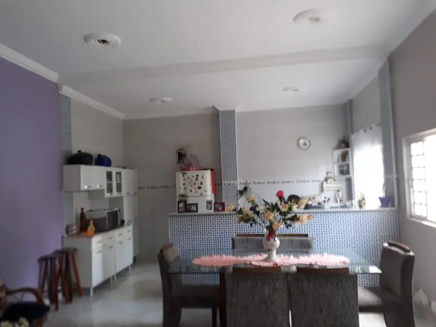 Foto 3 de Sobrado com 3 quartos à venda, 600m2 em Tremembe - SP