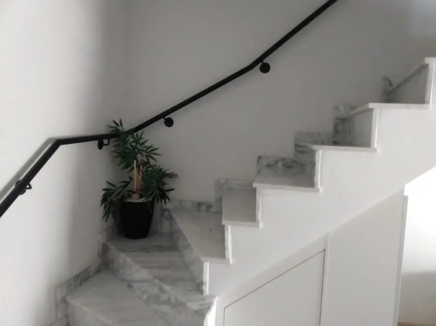 Foto 2 de Sobrado com 3 quartos à venda, 87m2 em Pindamonhangaba - SP