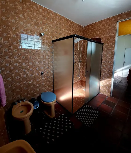 Foto 8 de Casa com 5 quartos à venda e para alugar, 400m2 em Loteamento Residencial Andrade, Pindamonhangaba - SP