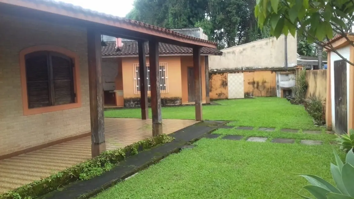 Foto 3 de Casa com 5 quartos à venda, 1000m2 em Ubatuba - SP