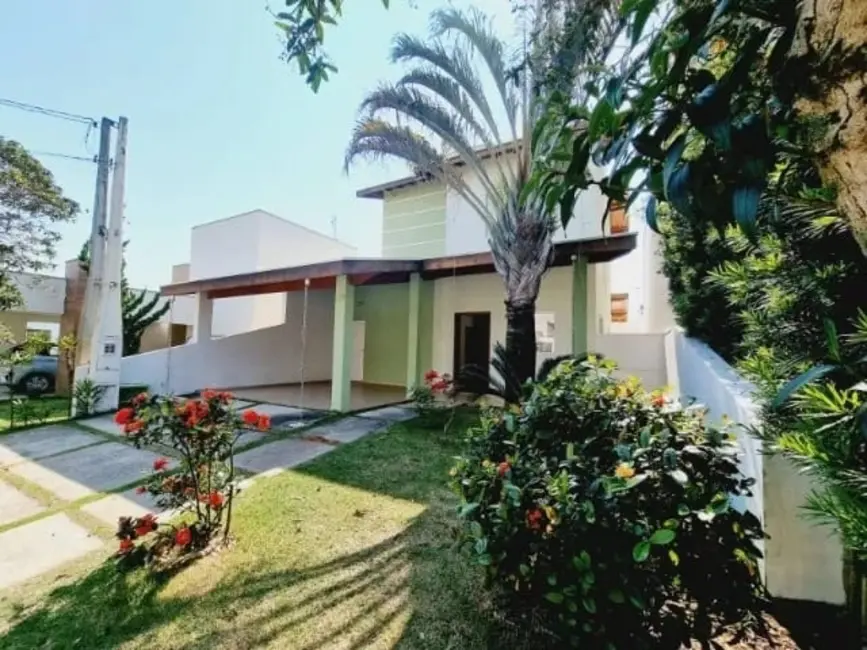 Foto 2 de Casa de Condomínio com 3 quartos à venda, 150m2 em Tremembe - SP