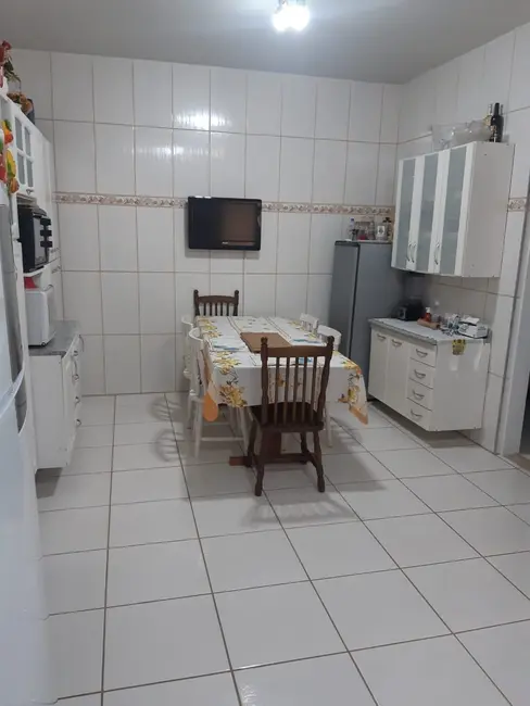 Foto 5 de Casa com 3 quartos à venda, 140m2 em Pindamonhangaba - SP