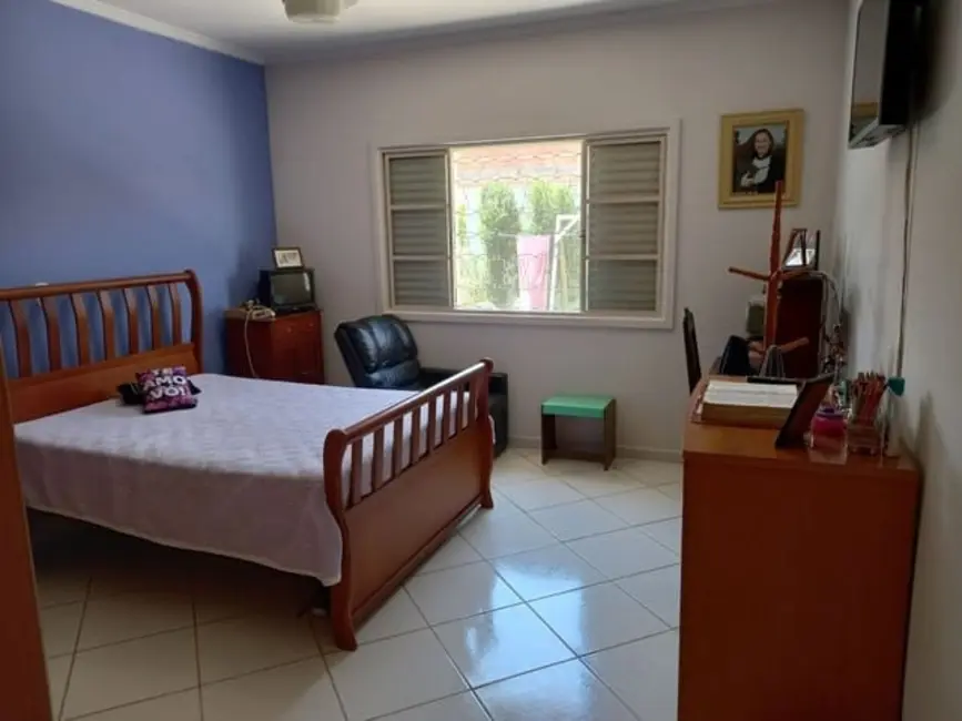 Foto 5 de Casa com 2 quartos à venda, 154m2 em Tremembe - SP