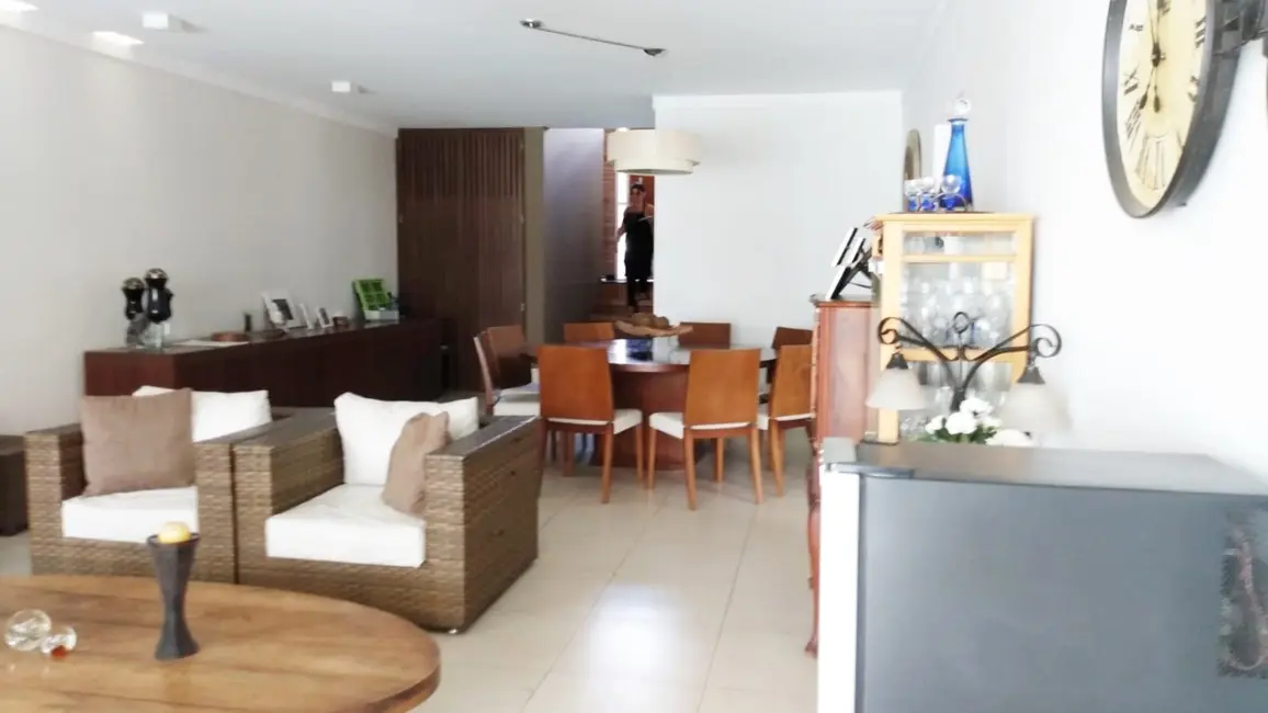 Foto 2 de Casa de Condomínio com 4 quartos à venda, 428m2 em Jardim Independência, Taubate - SP