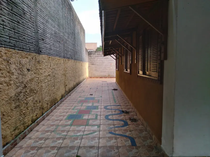 Foto 4 de Casa com 4 quartos à venda, 166m2 em Jardim Carlota, Pindamonhangaba - SP