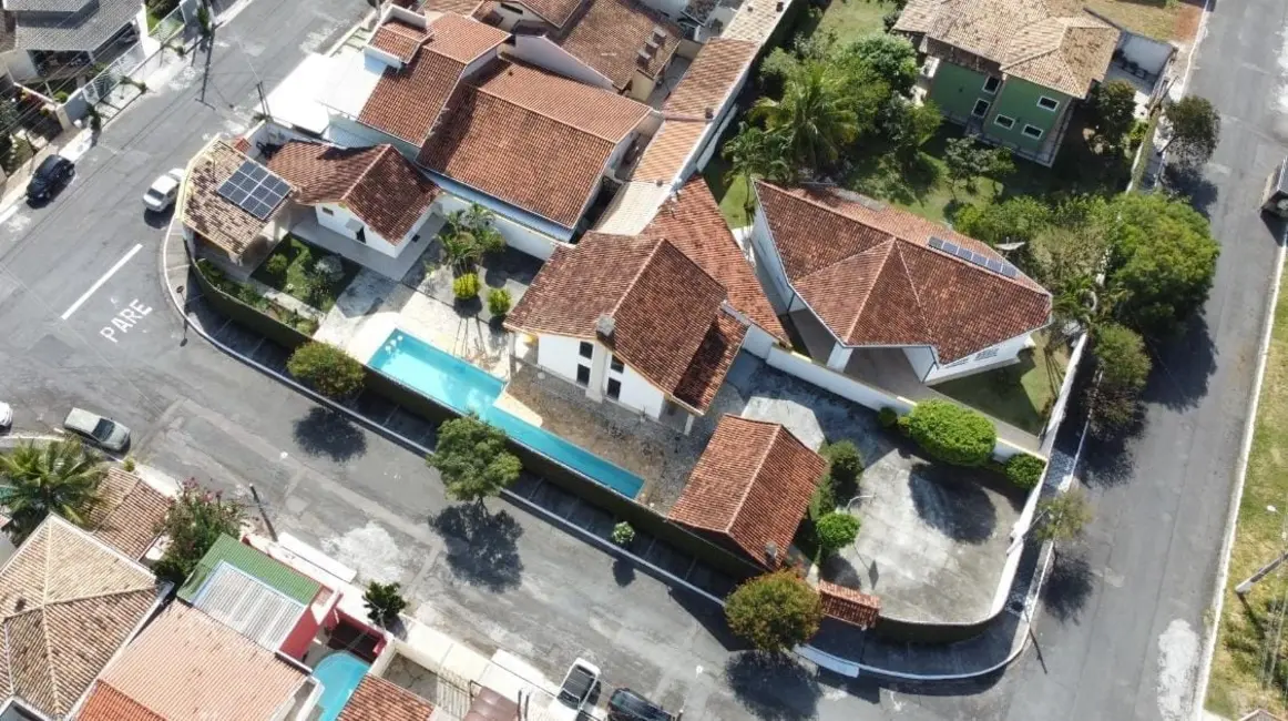 Foto 1 de Casa com 2 quartos à venda, 330m2 em Vila São Geraldo, Taubate - SP