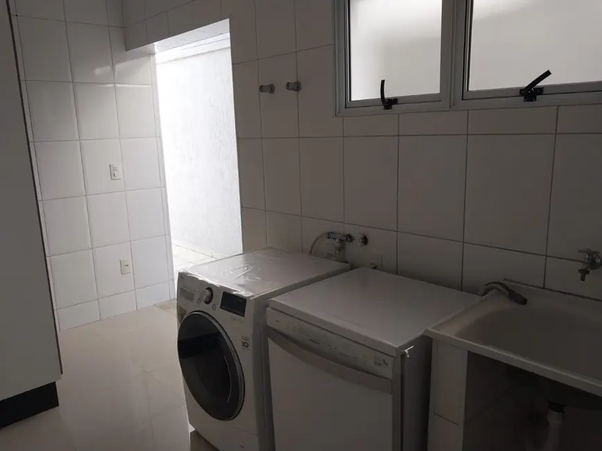 Foto 7 de Casa de Condomínio com 4 quartos à venda, 244m2 em Jardim dos Estados, Taubate - SP