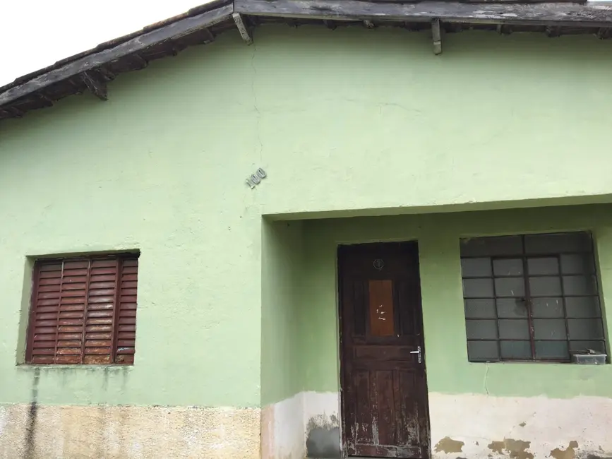 Foto 2 de Casa com 2 quartos à venda, 60m2 em Tremembe - SP