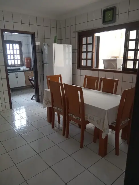Foto 6 de Casa com 3 quartos à venda, 250m2 em Residencial Dalla Rosa, Taubate - SP