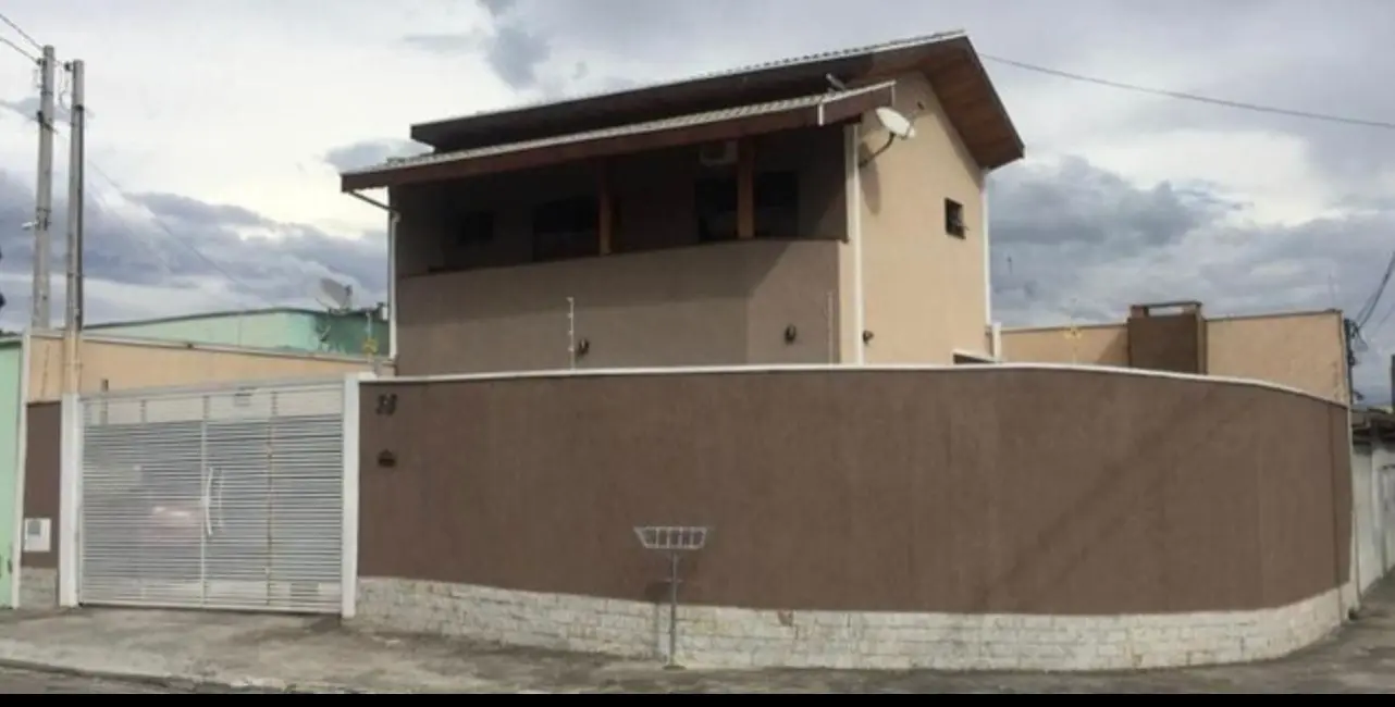 Foto 1 de Casa à venda em Vila Albina, Taubate - SP