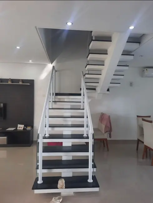 Foto 6 de Casa com 3 quartos à venda, 194m2 em Taubate - SP