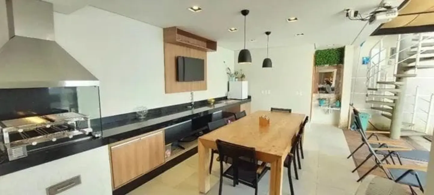 Foto 9 de Casa de Condomínio com 3 quartos à venda, 295m2 em Centro, Tremembe - SP
