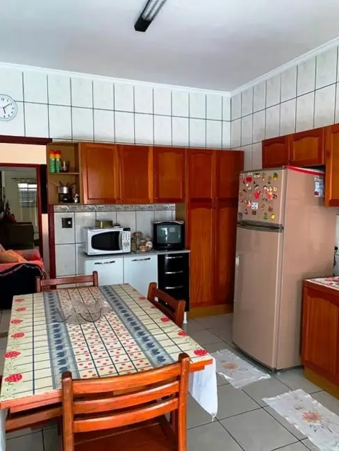 Foto 7 de Sobrado com 3 quartos à venda, 170m2 em Pindamonhangaba - SP