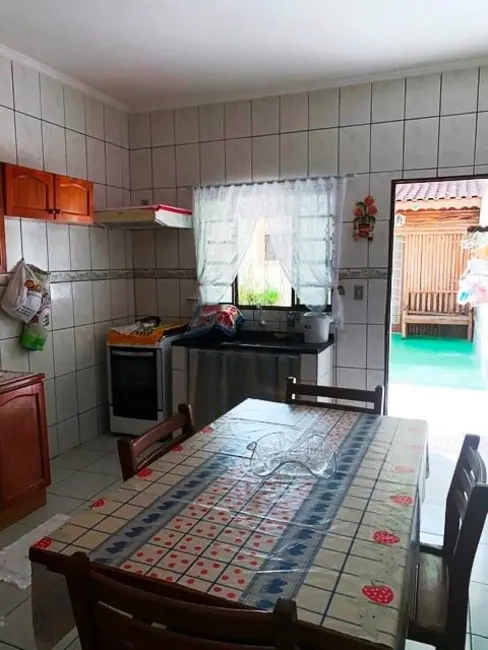 Foto 8 de Sobrado com 3 quartos à venda, 170m2 em Pindamonhangaba - SP