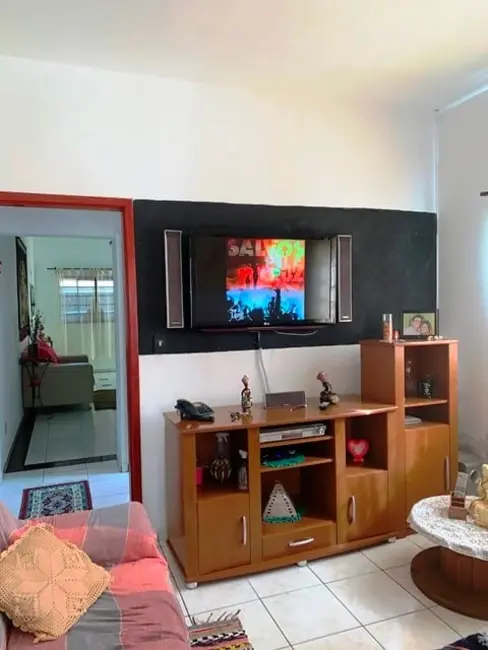 Sobrado com 3 quartos à venda, 170m2 em Pindamonhangaba - SP - imagem 6 Foto 6 de Sobrado com 3 quartos à venda, 170m2 em Pindamonhangaba - SP
