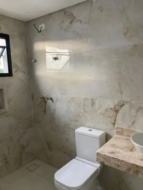 Foto 1 de Sobrado com 4 quartos à venda, 237m2 em Bairro do Grama, Cacapava - SP