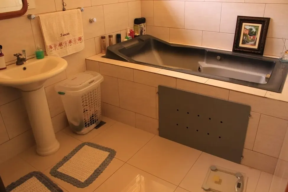 Foto 8 de Casa com 6 quartos à venda, 400m2 em Santana, Pindamonhangaba - SP