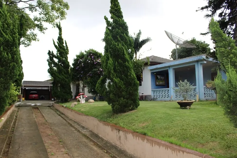 Foto 3 de Casa com 6 quartos à venda, 400m2 em Santana, Pindamonhangaba - SP