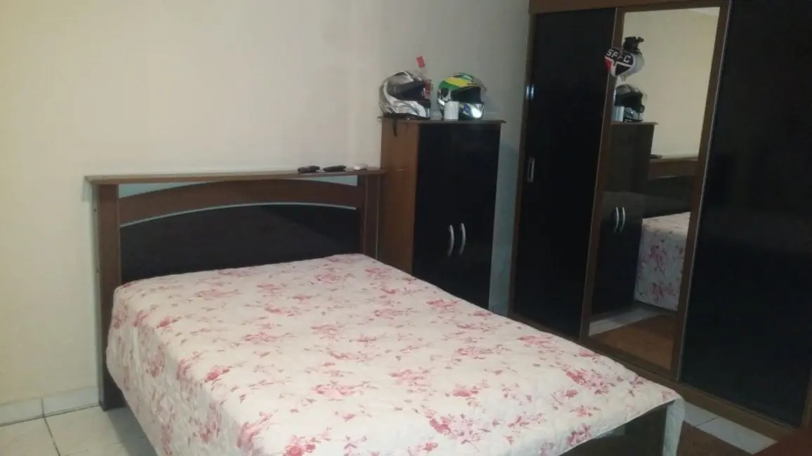Foto 2 de Casa com 3 quartos à venda, 200m2 em Residencial Pasin, Pindamonhangaba - SP