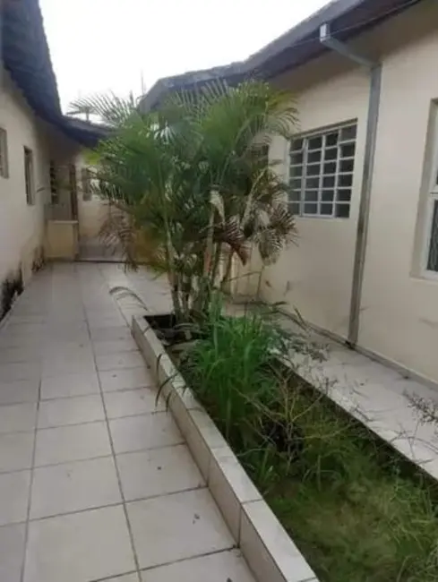 Foto 1 de Casa com 5 quartos à venda, 418m2 em Vila São José, Taubate - SP