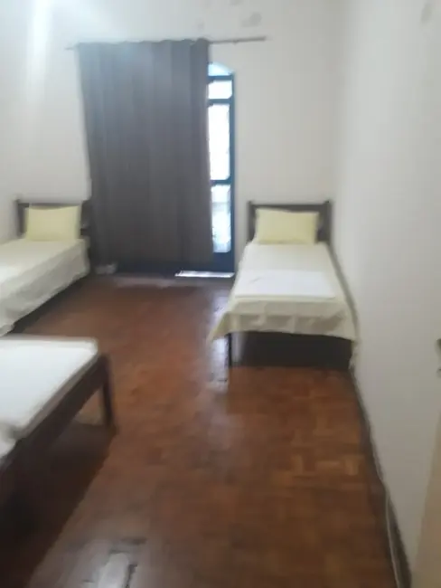 Sobrado com 4 quartos à venda em Aparecida - SP - imagem 5 Foto 5 de Sobrado com 4 quartos à venda em Aparecida - SP