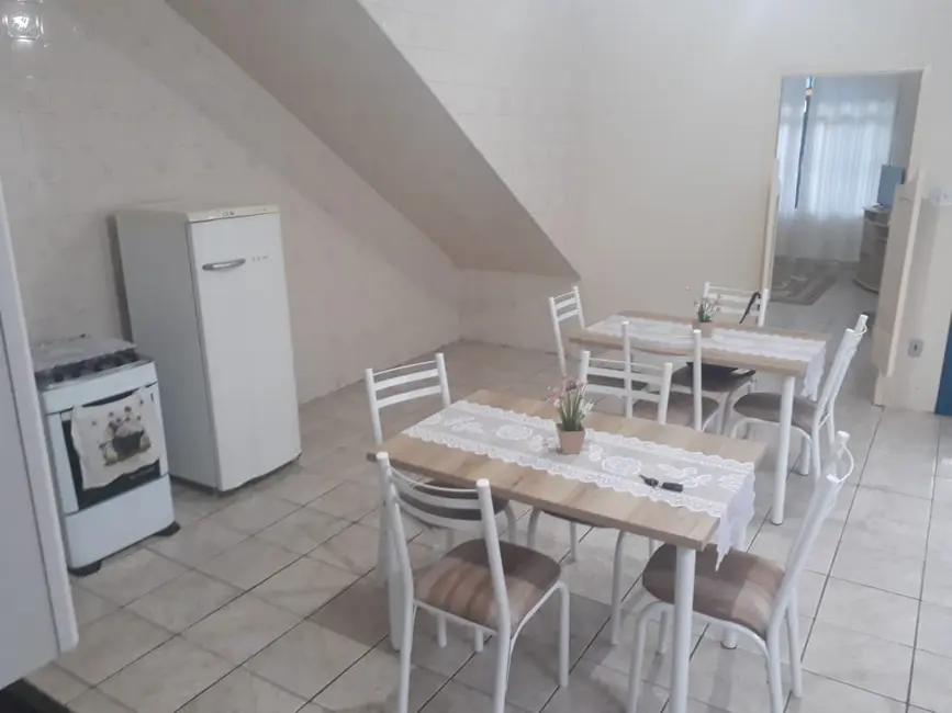 Sobrado com 4 quartos à venda em Aparecida - SP - imagem 9 Foto 9 de Sobrado com 4 quartos à venda em Aparecida - SP