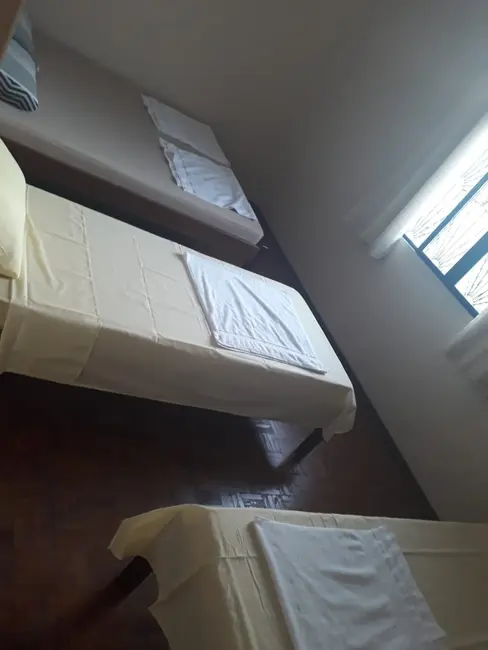 Sobrado com 4 quartos à venda em Aparecida - SP - imagem 7 Foto 7 de Sobrado com 4 quartos à venda em Aparecida - SP