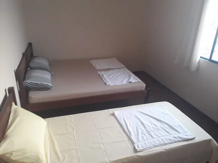 Sobrado com 4 quartos à venda em Aparecida - SP - imagem 8 Foto 8 de Sobrado com 4 quartos à venda em Aparecida - SP