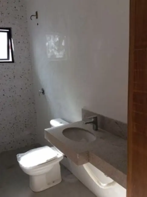 Foto 3 de Casa com 3 quartos à venda, 246m2 em Pindamonhangaba - SP