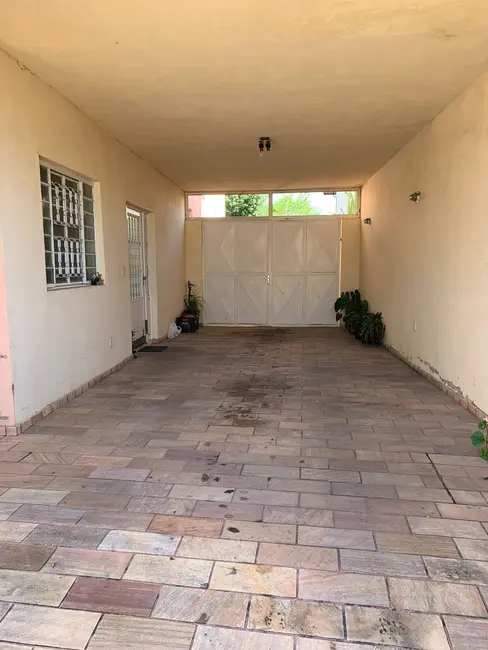 Foto 2 de Casa com 3 quartos à venda em São Benedito, Pindamonhangaba - SP