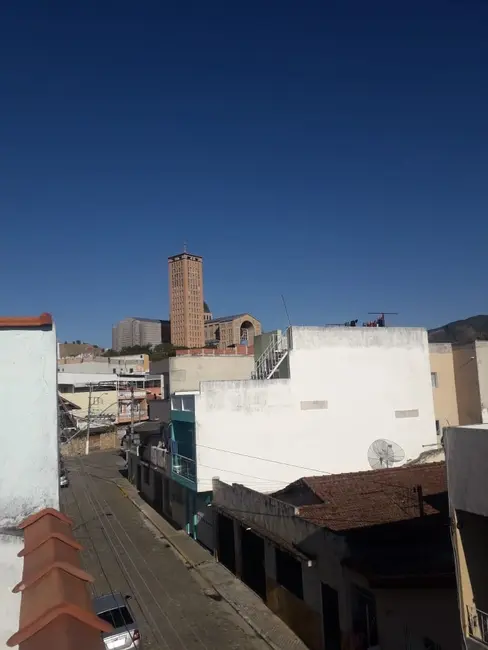 Sobrado com 4 quartos à venda, 158m2 em Aparecida - SP - imagem 2 Foto 2 de Sobrado com 4 quartos à venda, 158m2 em Aparecida - SP