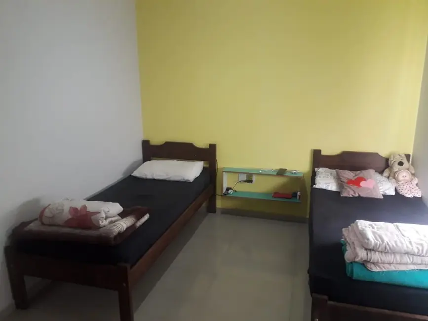 Sobrado com 4 quartos à venda, 158m2 em Aparecida - SP - imagem 4 Foto 4 de Sobrado com 4 quartos à venda, 158m2 em Aparecida - SP