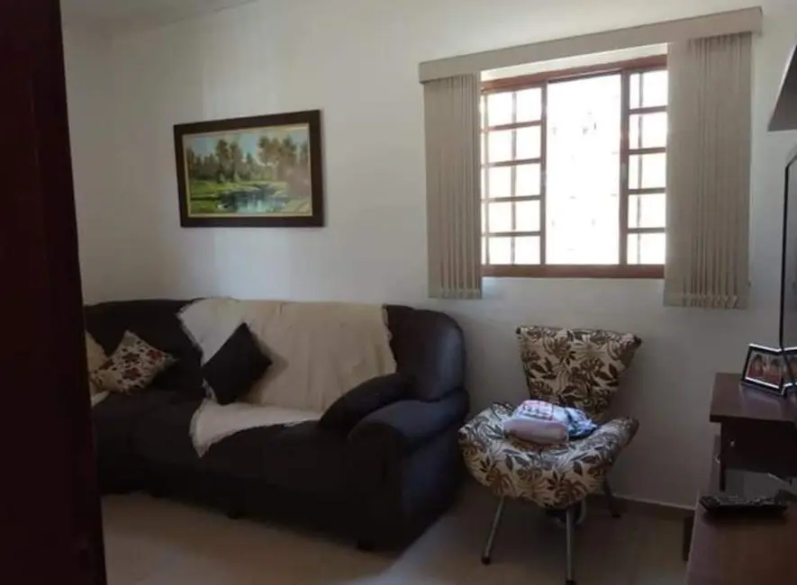 Foto 5 de Casa com 3 quartos à venda, 200m2 em Jardim Rosely, Pindamonhangaba - SP