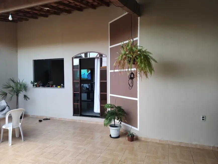 Foto 1 de Casa com 3 quartos à venda, 100m2 em Loteamento Residencial e Comercial Araguaia, Pindamonhangaba - SP