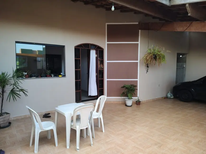 Foto 2 de Casa com 3 quartos à venda, 100m2 em Loteamento Residencial e Comercial Araguaia, Pindamonhangaba - SP
