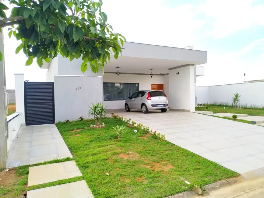 Foto 2 de Casa de Condomínio com 3 quartos à venda e para alugar, 212m2 em Pindamonhangaba - SP