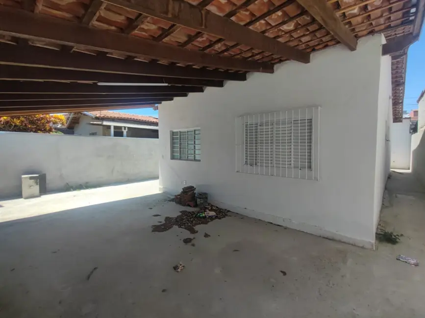 Foto 4 de Casa com 3 quartos à venda, 120m2 em Conjunto Residencial Araretama, Pindamonhangaba - SP