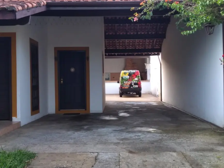 Foto 2 de Sobrado com 3 quartos à venda, 283m2 em Nossa Senhora do Perpétuo Socorro, Pindamonhangaba - SP