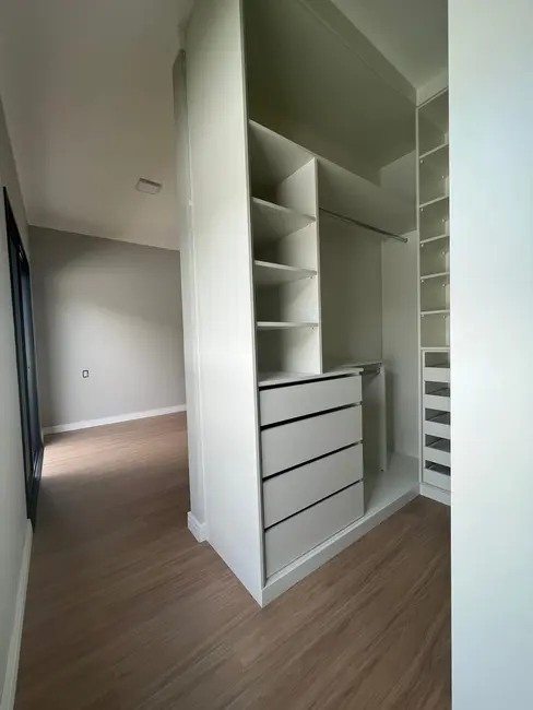 Foto 9 de Casa de Condomínio com 3 quartos à venda, 153m2 em Residencial Bardan, Taubate - SP