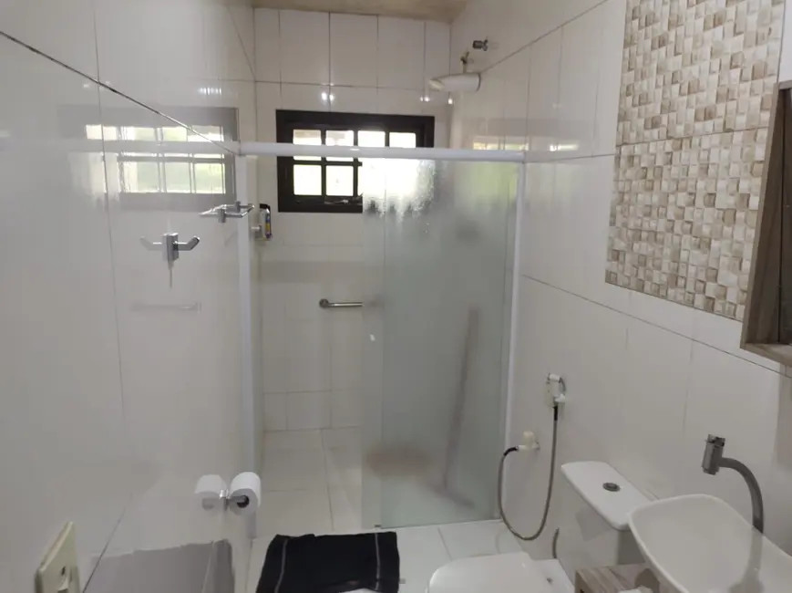 Foto 7 de Sobrado com 3 quartos à venda, 280m2 em Pindamonhangaba - SP