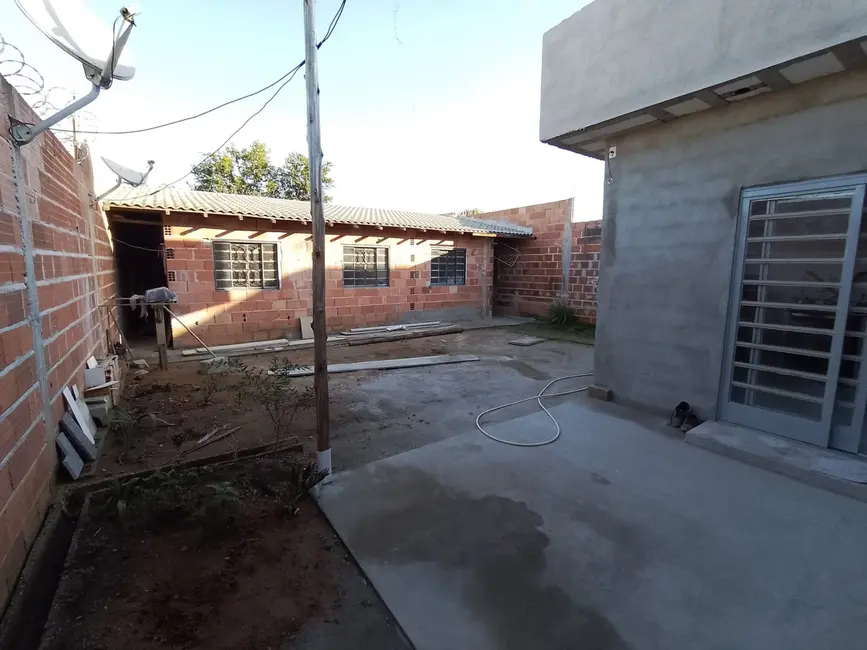 Foto 6 de Casa com 4 quartos à venda, 127m2 em Piracangaguá, Taubate - SP