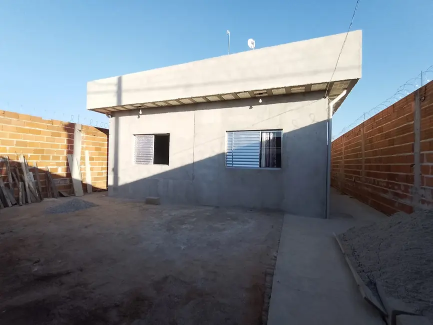 Foto 3 de Casa com 4 quartos à venda, 127m2 em Piracangaguá, Taubate - SP