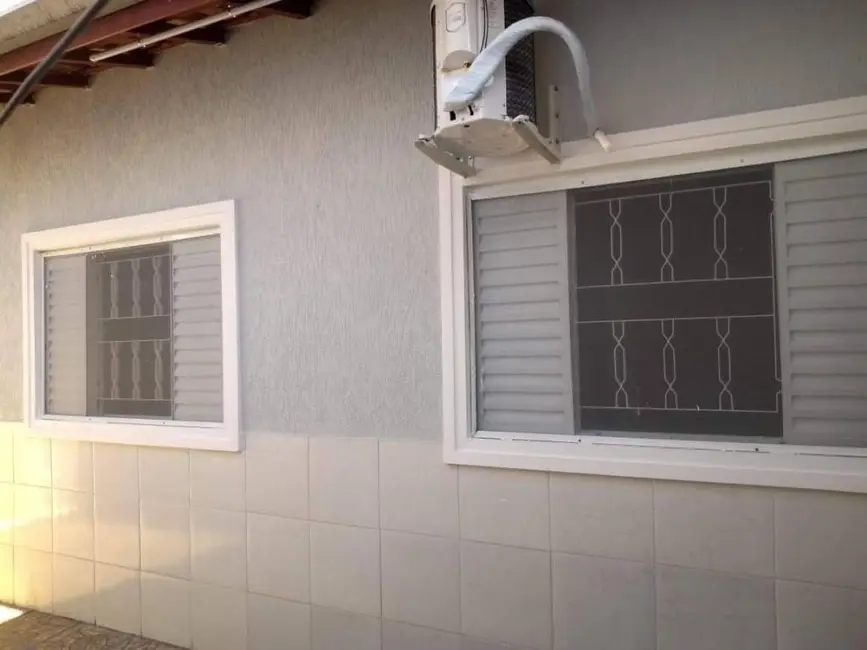 Foto 2 de Casa com 3 quartos à venda, 150m2 em Loteamento Residencial Andrade, Pindamonhangaba - SP