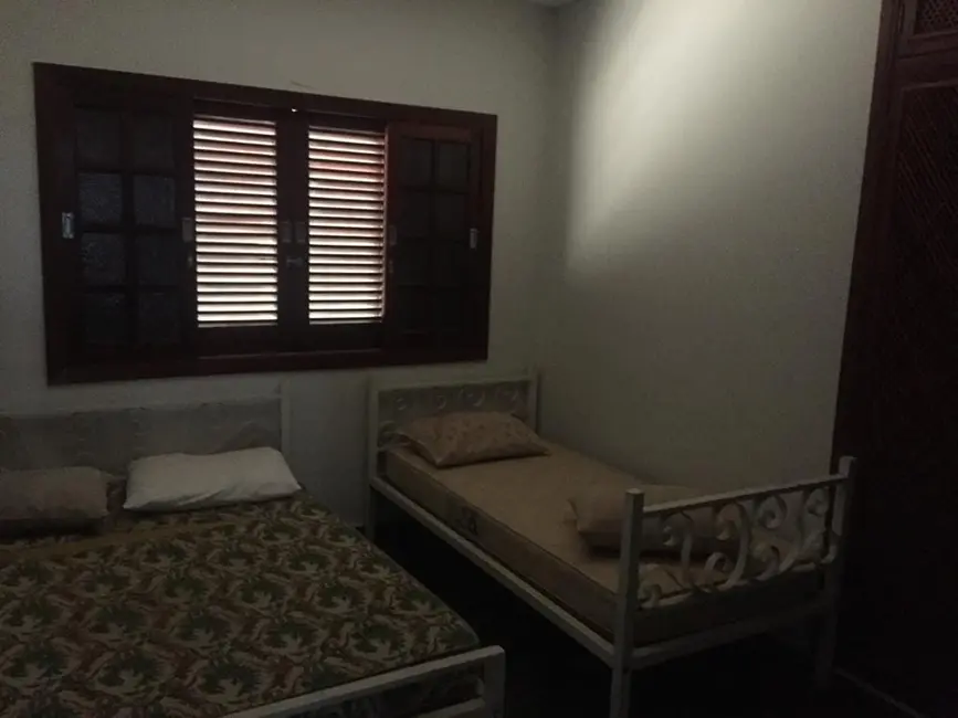 Foto 5 de Casa com 5 quartos à venda, 200m2 em Centro, Caraguatatuba - SP