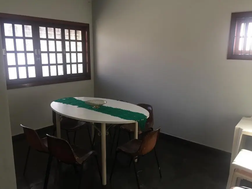 Foto 2 de Casa com 5 quartos à venda, 200m2 em Centro, Caraguatatuba - SP