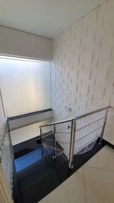 Foto 6 de Casa de Condomínio com 3 quartos à venda, 270m2 em Jardim Independência, Taubate - SP