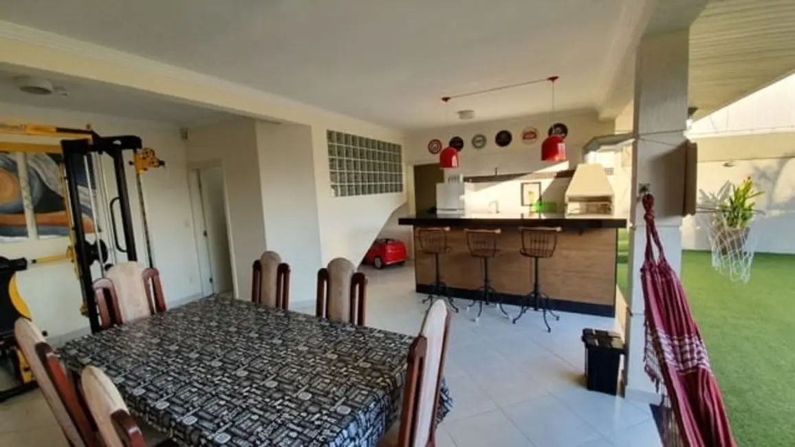 Foto 9 de Casa de Condomínio com 3 quartos à venda, 270m2 em Jardim Independência, Taubate - SP